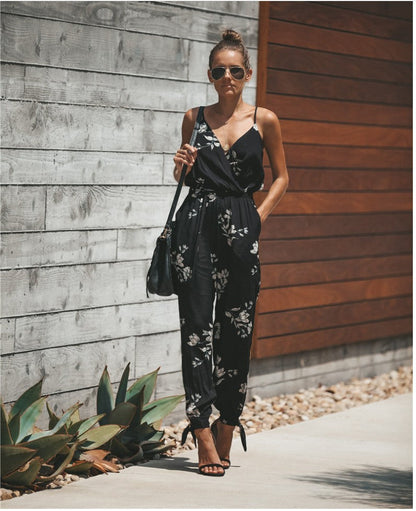 Jumpsuit Dame Blume – Sommer-Outfit aus Baumwolle mit Blumendruck, verstellbaren Trägern und bequemer Passform