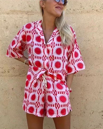 Ensemble Femme Giselle – Zweiteiliges Sommer-Set aus Leinen mit geometrischem Print & bequemem Schnitt