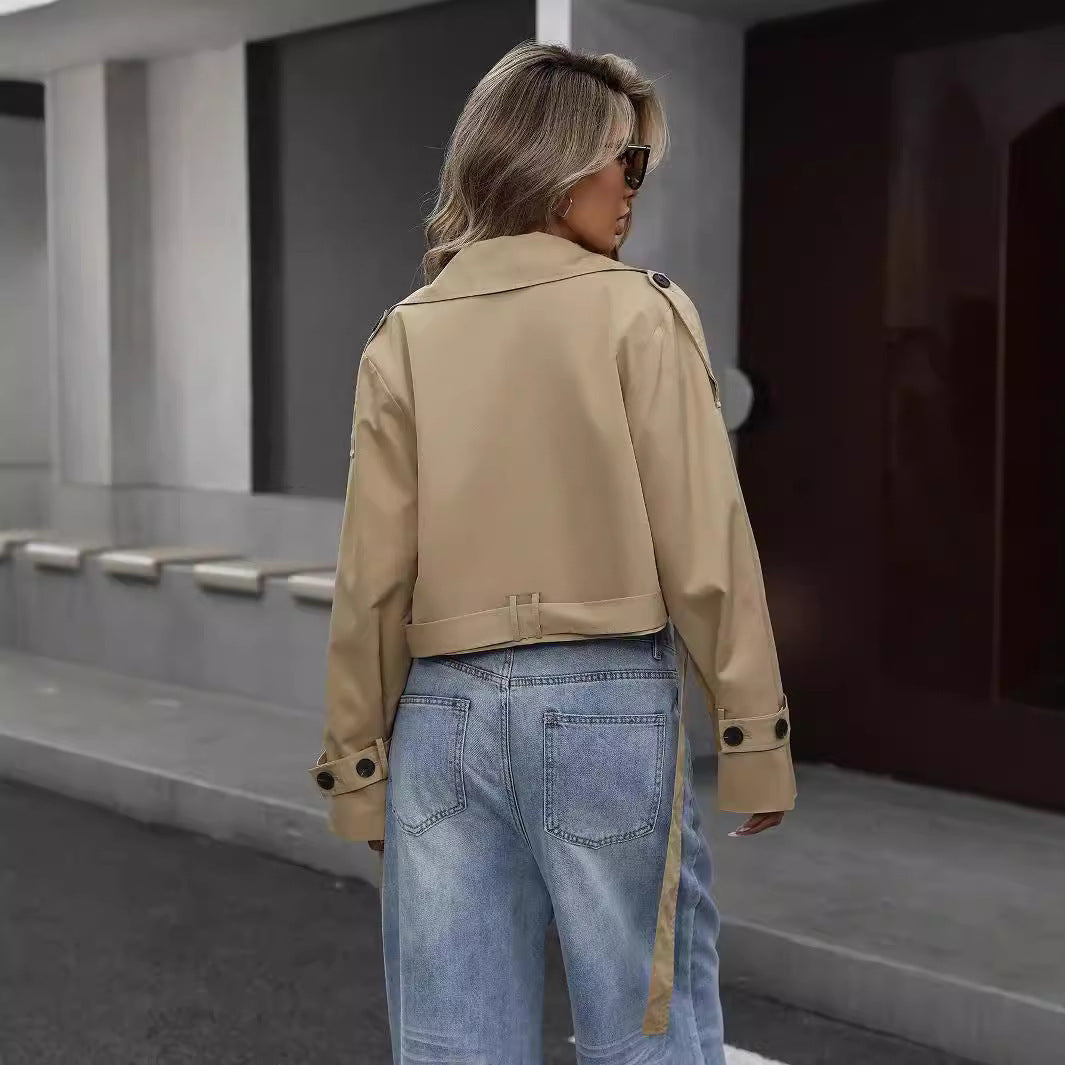 Selah Kort Trenchcoat Dam – Chic Kappa med Bälte i Midjan & Elegant Mellansäsongskärning