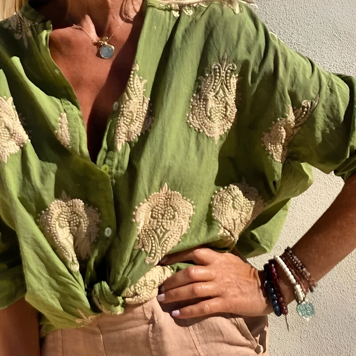 Bohemisk Blus Dam Agnes – Lätt Sommartopp med Avslappnad Passform och Feminin Boho-stil