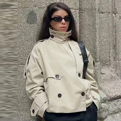 Framsida av vattentålig trenchcoat för dam i neutral kakifärg