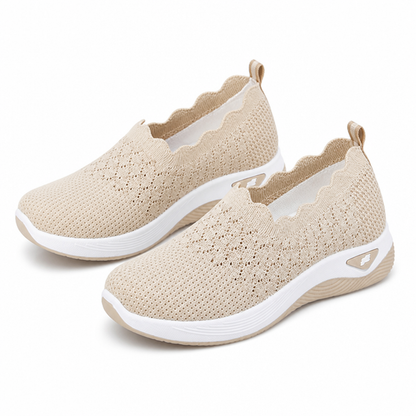 Närbild på luftkuddessulan i Briella sneakers för kvinna