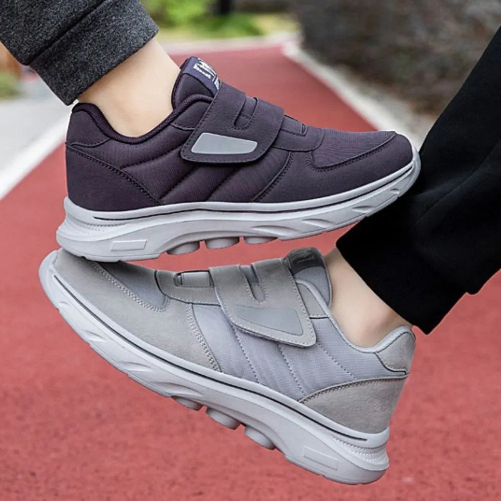 Nora sneakers gummisulor med halkfri yta underifrån