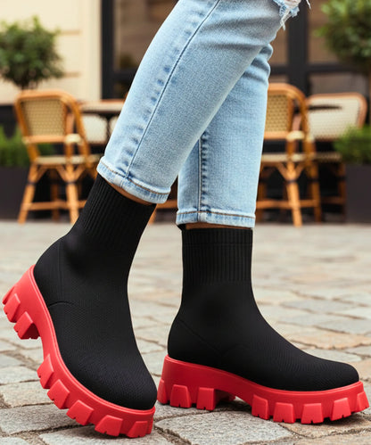 Vit stretchstickad sockstövel med djupspårad lugsula för damer