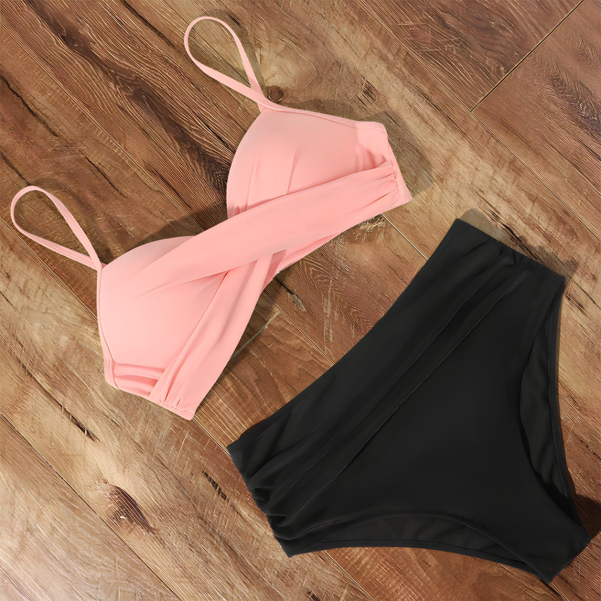 Bikini Set Dam Sigrun – Högmidjade Badkläder med Justerbara Band & Smickrande Skärning