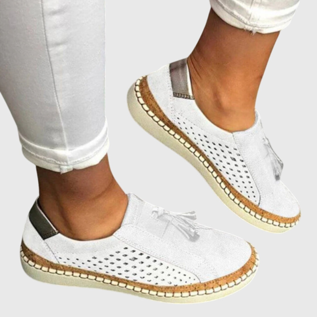 Maja ortopediska slip-on skor i rött – stilren sommarsko med välvstöd