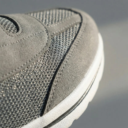 Lila ortopedisk sneaker med flexibel och lätt sula