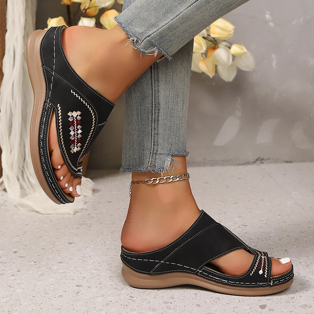 Selina blå kilklacksandaler – slip-on-modell för dam