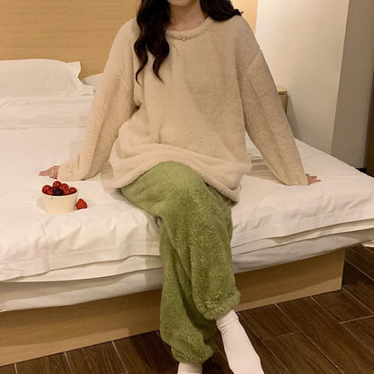Selma dam loungewear set – bekväm hemkläder för höst och vinter