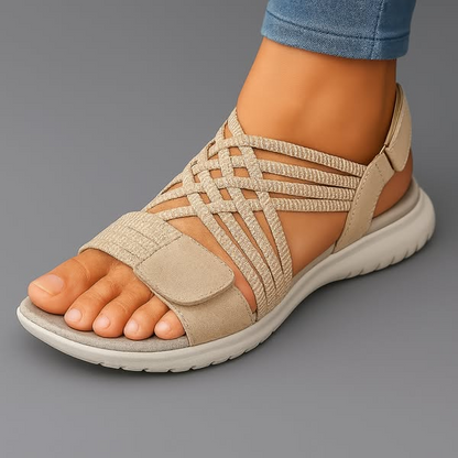 Soleil justerbar sandal för damer – bakre stödrem och stängning i närbild