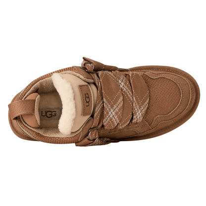 Soleil sneakers dam svart – vadderad skaftkant och logoflik närbild