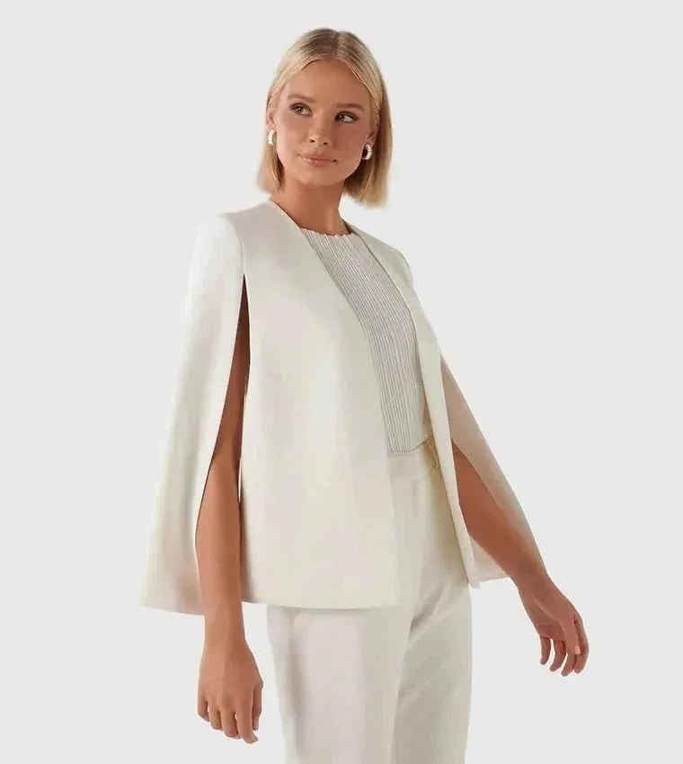 Eleganta capeärmar med ärmslits på dam blazer Vera