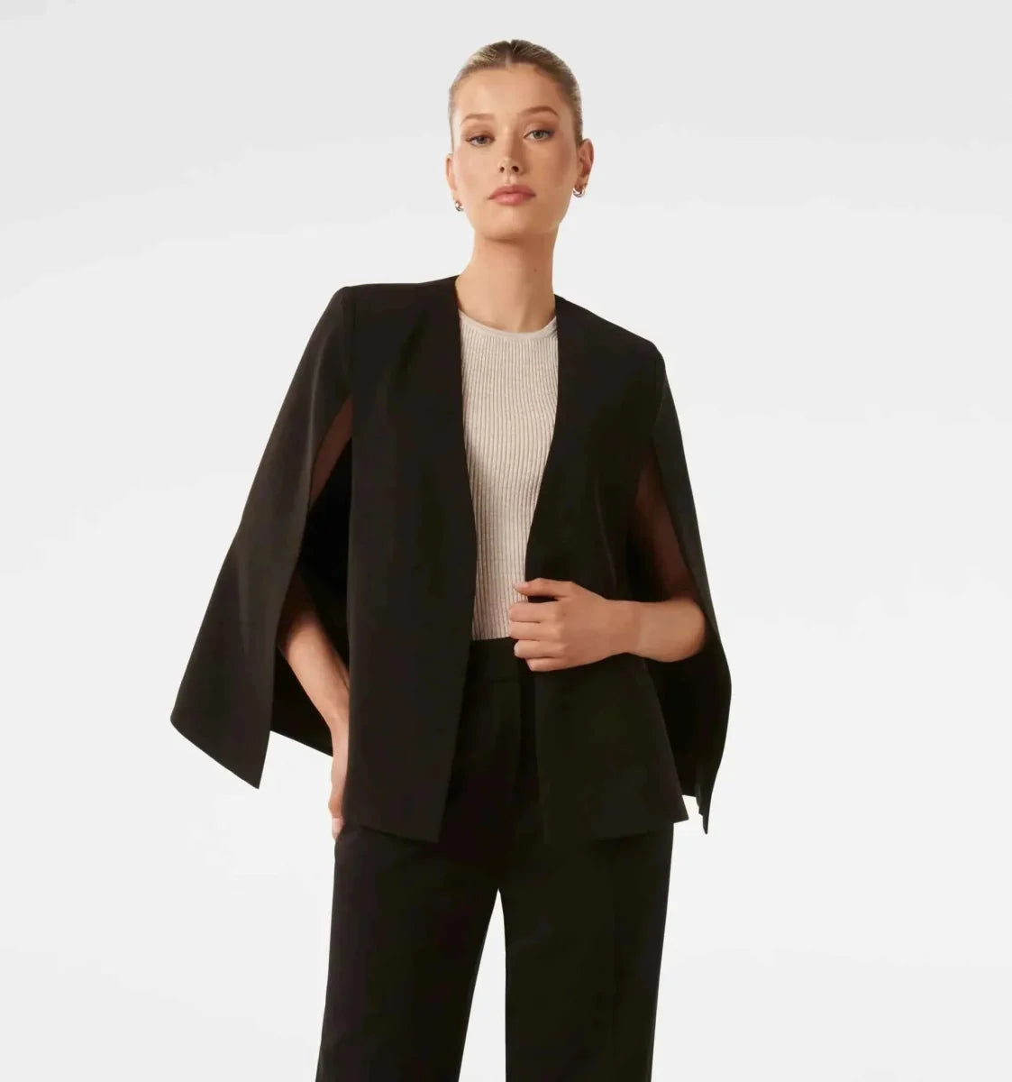 Vera cape blazer – rak passform och avskalad front