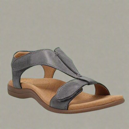 Vera lätta sandaler i off-white – elegant och mångsidig design